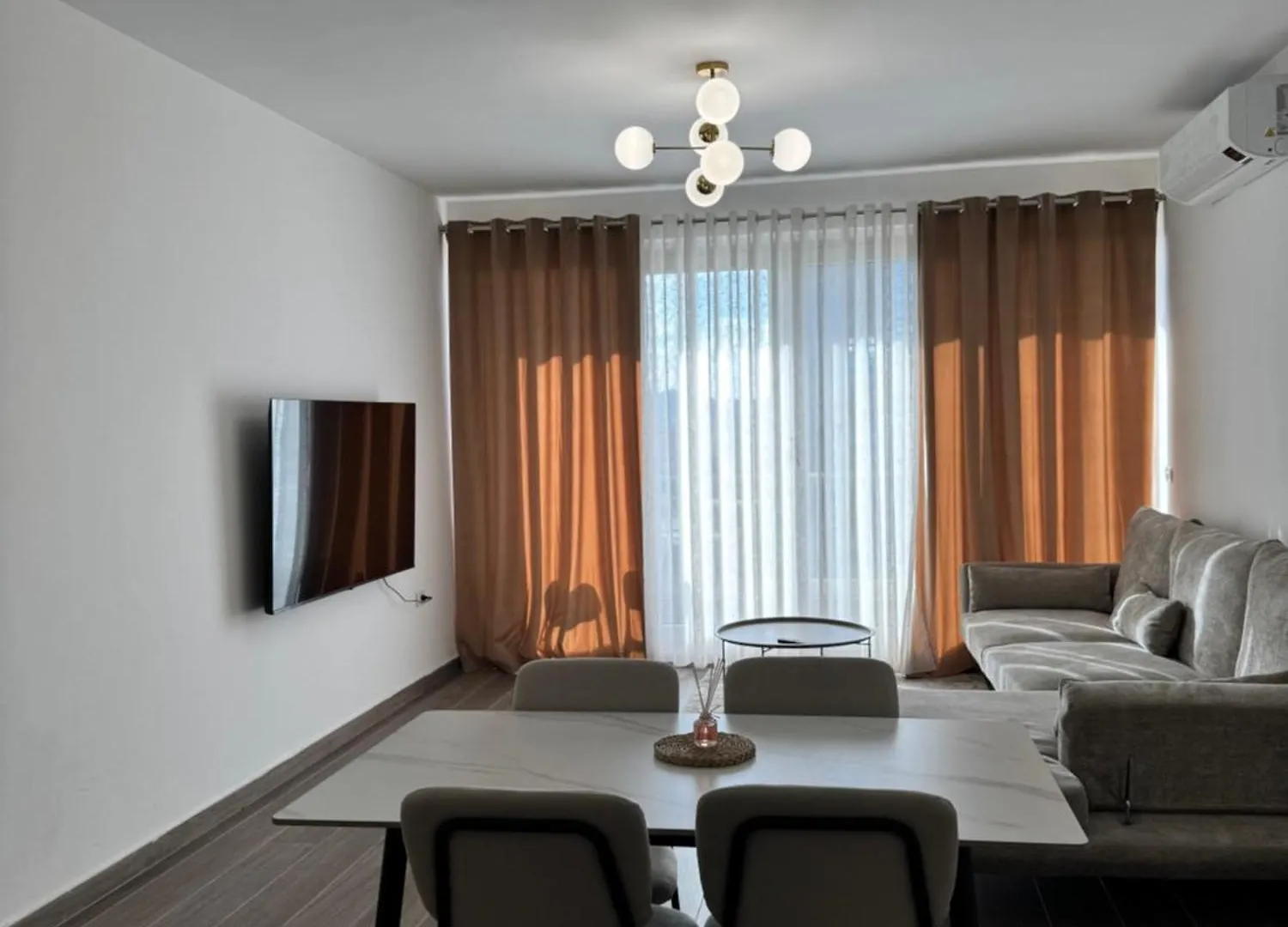 Free Parking Skanderbeg Square - Spacious Central Apartment Tirana
