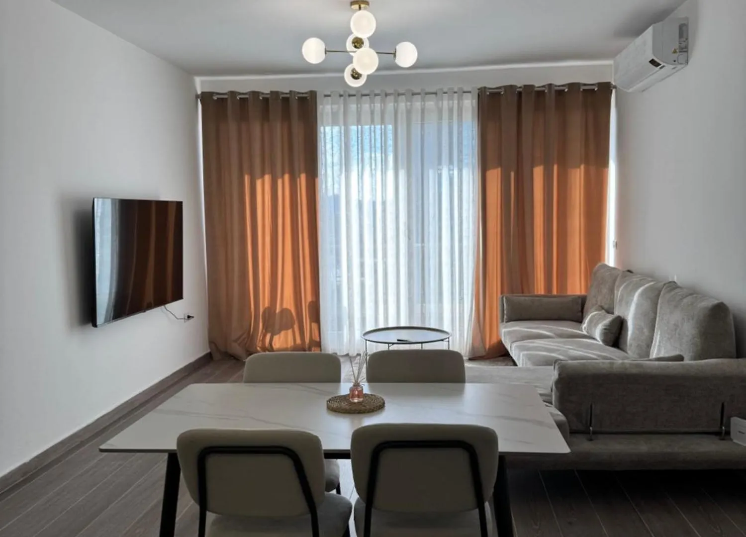 Free Parking Skanderbeg Square - Spacious Central Apartment Tirana